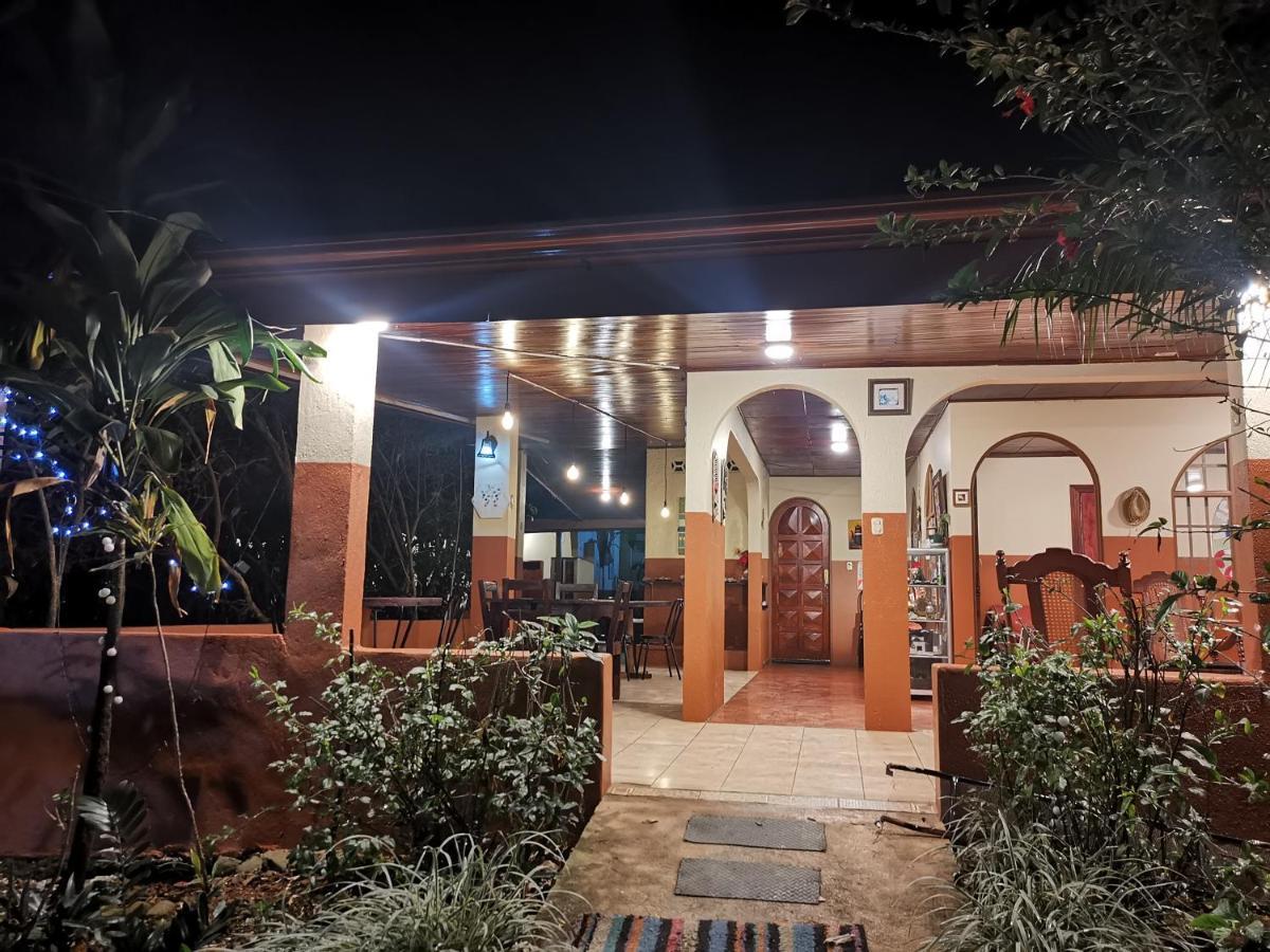 Aparthotel Villa Pacande & Rooms Pilas Bagian luar foto